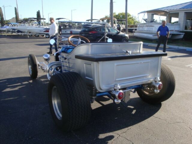 Ford T-Bucket Roadster 1927 image number 38