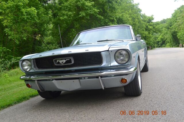 Ford Mustang 1965 image number 23