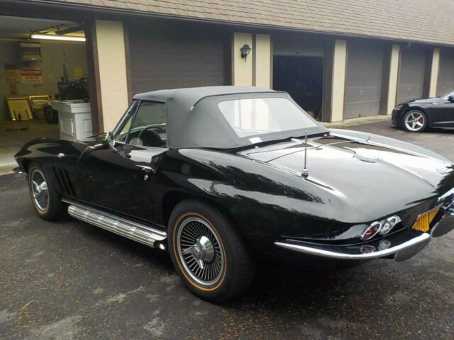 Chevrolet Corvette 1965 image number 27