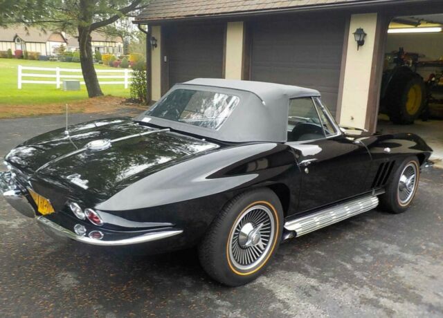 Chevrolet Corvette 1965 image number 28