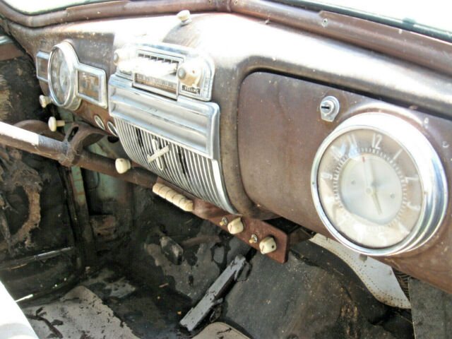 Pontiac Silver Streak 1948 image number 10