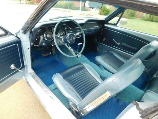 Ford Mustang 1967 image number 20