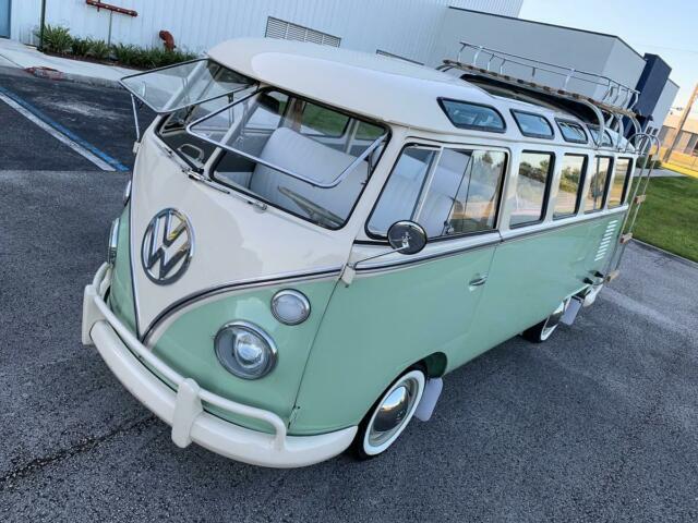 Volkswagen Bus/Vanagon 1975 image number 9