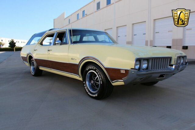 Oldsmobile Vista Cruiser 1969 image number 45