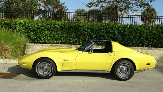 Chevrolet Corvette 1974 image number 1