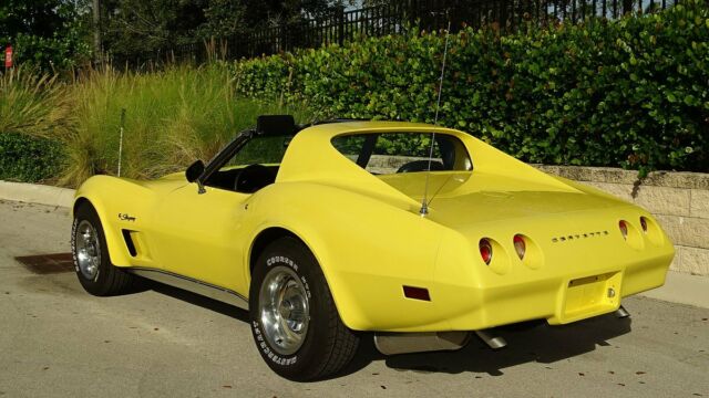 Chevrolet Corvette 1974 image number 24