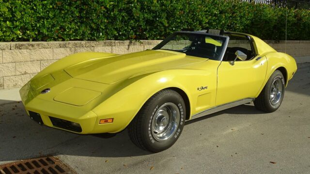 Chevrolet Corvette 1974 image number 27