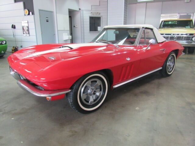 Chevrolet Corvette 1966 image number 11