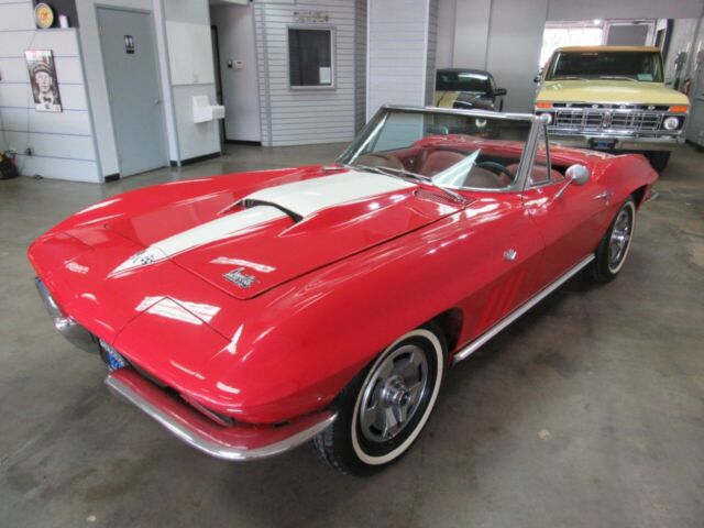 Chevrolet Corvette 1966 image number 12