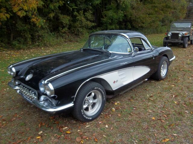 Chevrolet Corvette 1958 image number 27