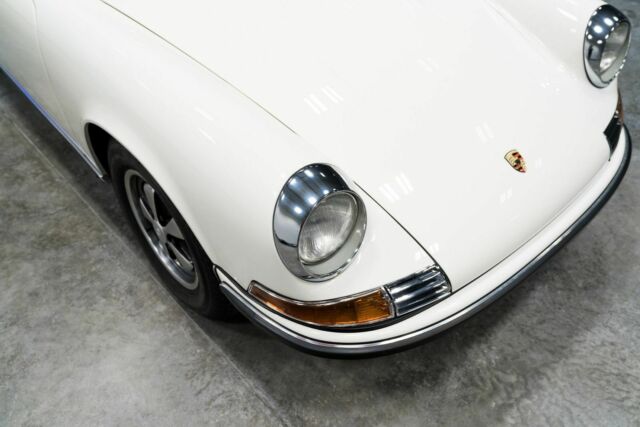 Porsche 911 1971 image number 10