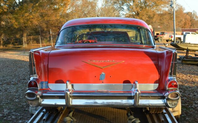 Chevrolet Bel Air/150/210 1957 image number 30