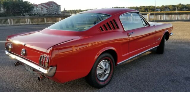 Ford Mustang 1965 image number 1