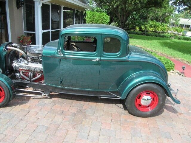 Ford 5 Window Coupe 1932 image number 22