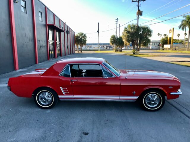 Ford Mustang 1966 image number 28