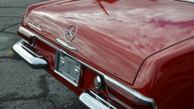 Mercedes-Benz SL-Class 1967 image number 19