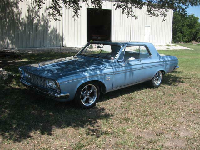 Plymouth Fury 1963 image number 0