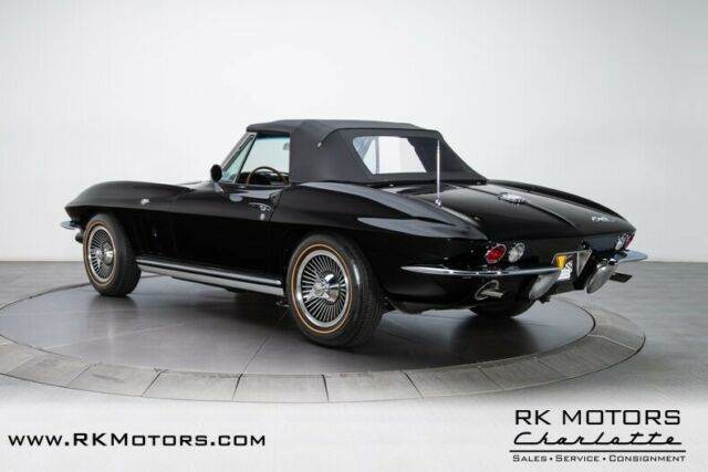 Chevrolet Corvette 1965 image number 37