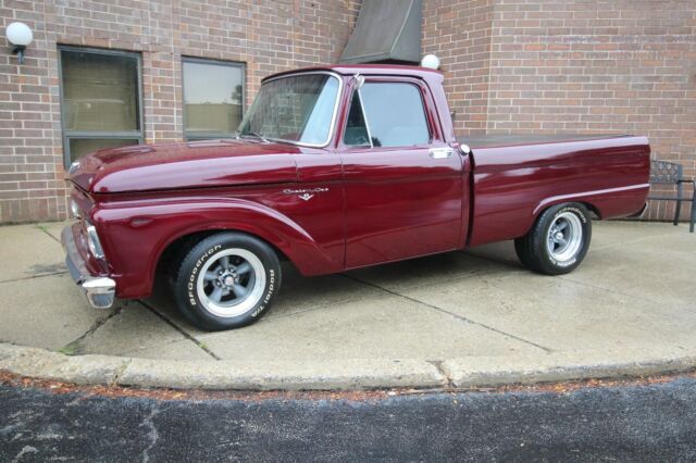 Ford F-100 1963 image number 1