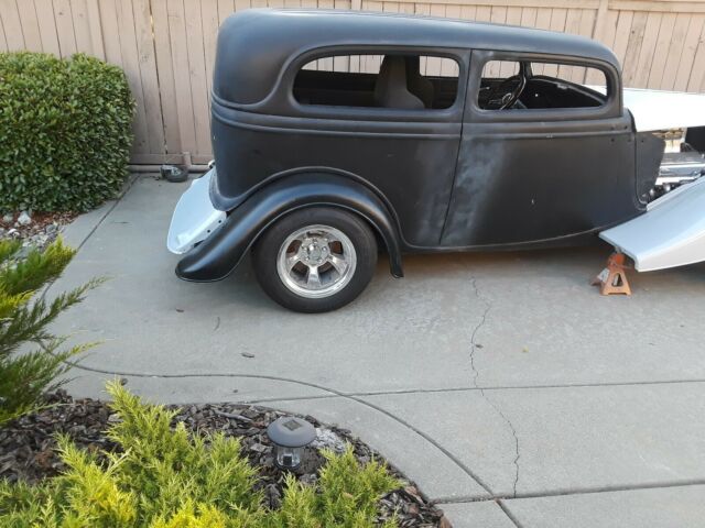 Ford Tudor Coupe 1934 image number 1