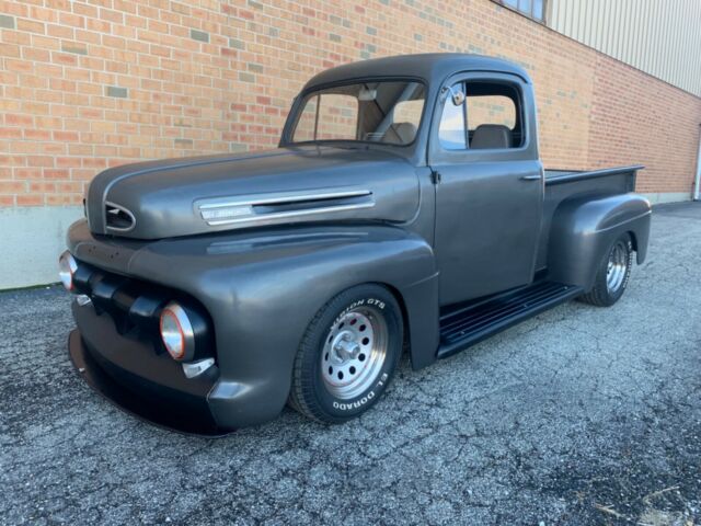 Ford F-100 1952 image number 0