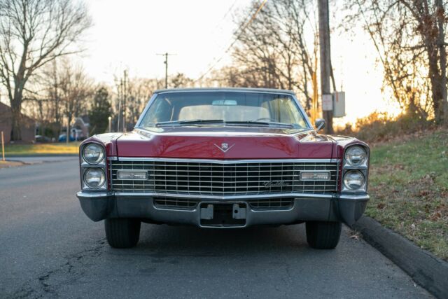 Cadillac DeVille 1967 image number 1