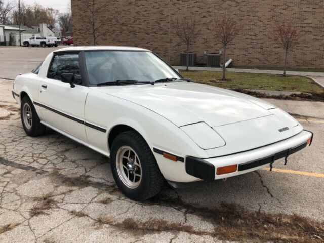 Mazda RX-7 1979 image number 0