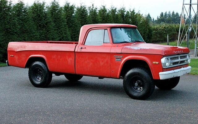 Dodge Power Wagon 1971 image number 11