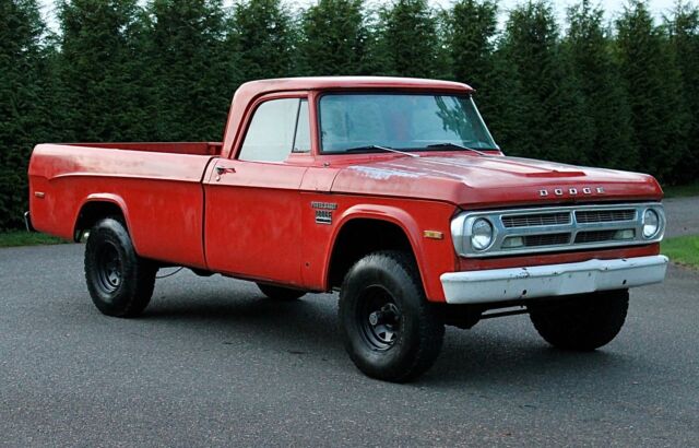 Dodge Power Wagon 1971 image number 14