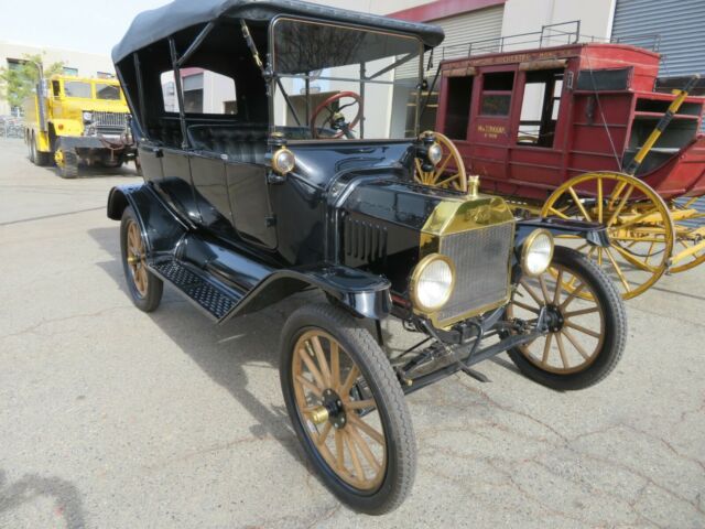 Ford Model T 1915 image number 0