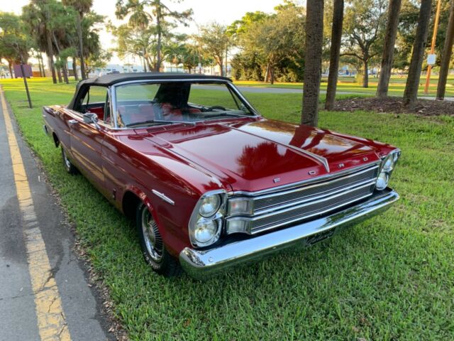 Ford Galaxie 1966 image number 11