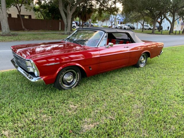 Ford Galaxie 1966 image number 28