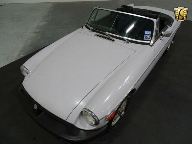 MG MGB 1974 image number 47