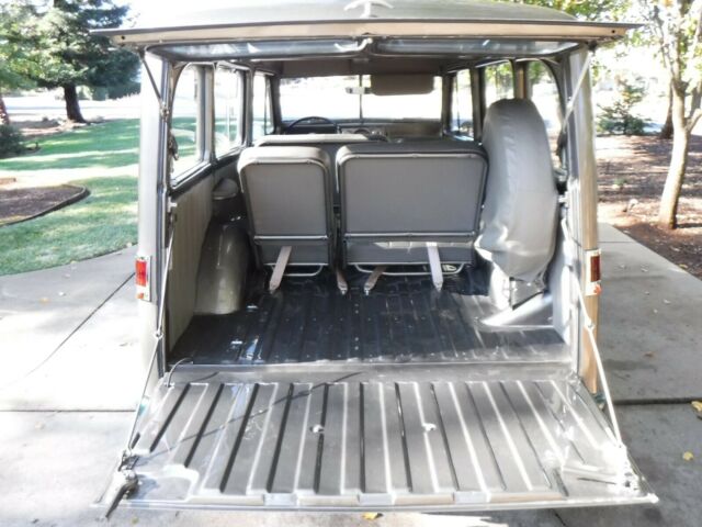 Willys Station Wagon 1957 image number 5