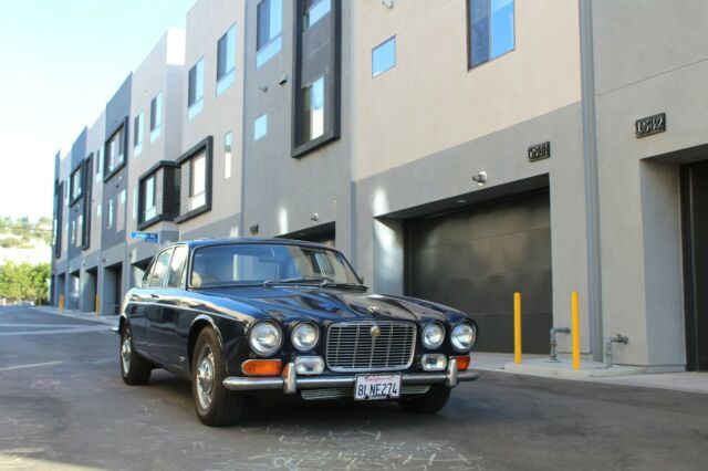 Jaguar XJ6 1971 image number 2