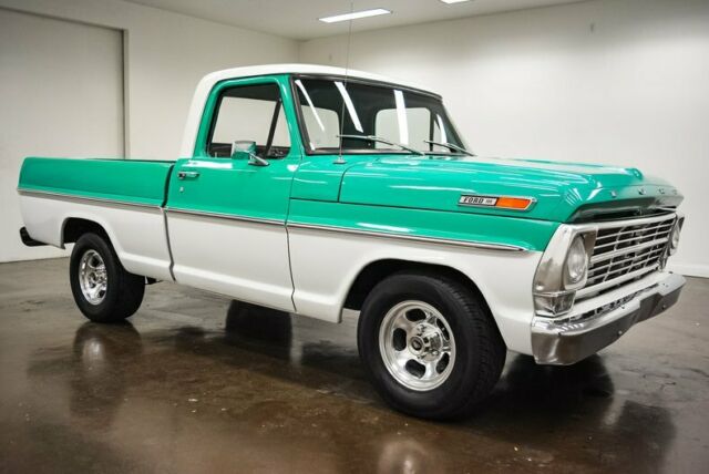 Ford F-100 1968 image number 0