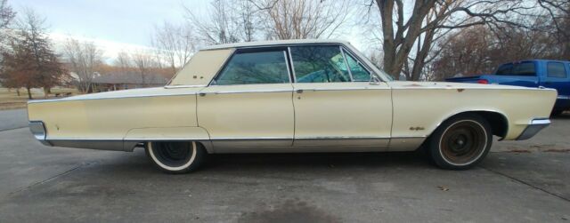 Chrysler New Yorker 1966 image number 30