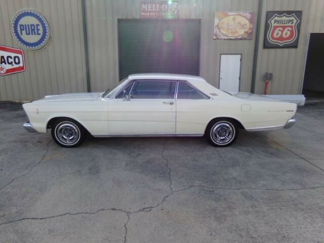 Ford Galaxy 500 1966 image number 0