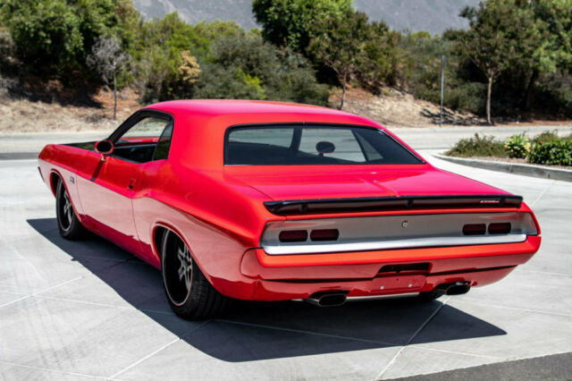 Dodge Challenger 1972 image number 18