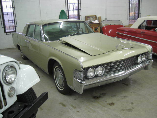 Lincoln Continental 1965 image number 11