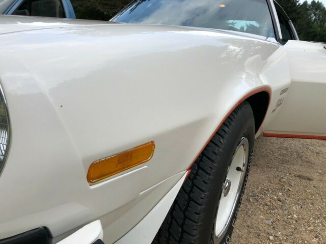 Chevrolet Camaro 1977 image number 20