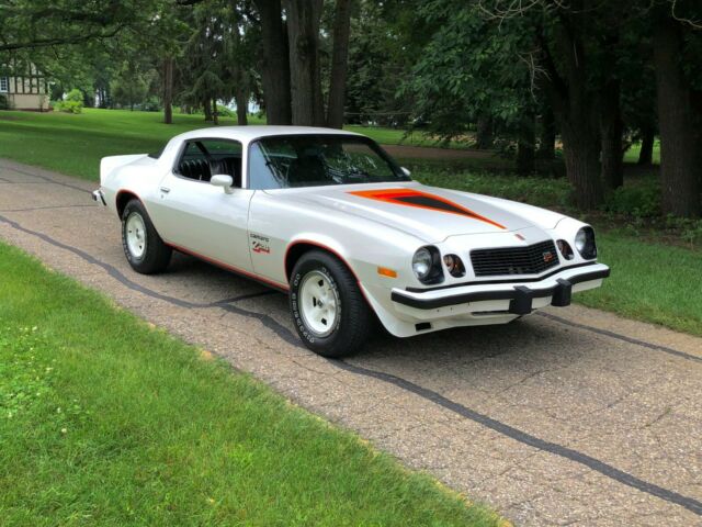 Chevrolet Camaro 1977 image number 31