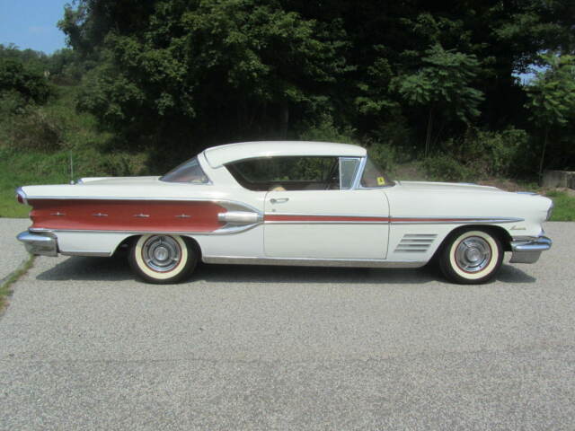 Pontiac Bonneville 1958 image number 1