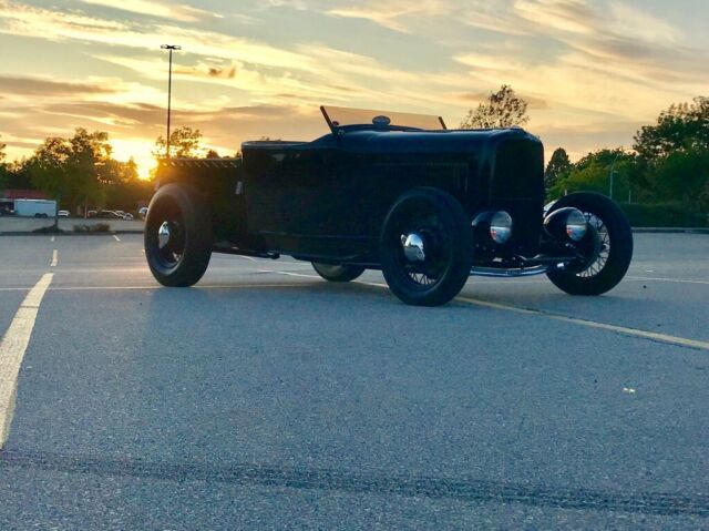 Ford Roadster Pick Up 1932 image number 16