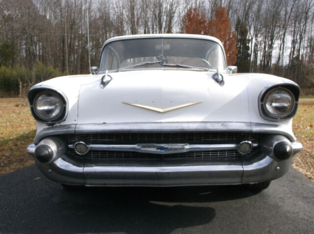 Chevrolet Bel Air/150/210 1957 image number 29