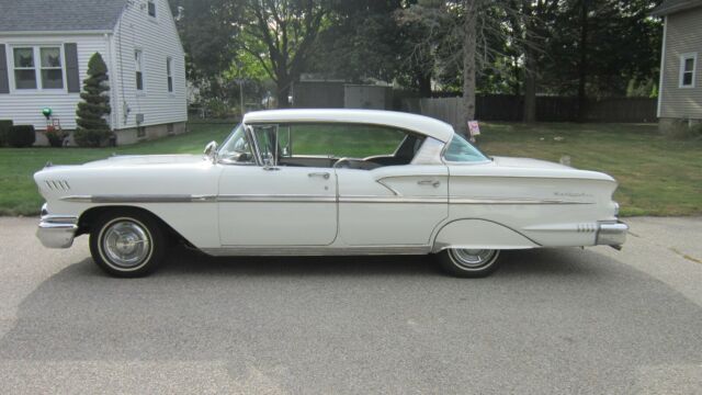 Chevrolet Impala 1958 image number 0