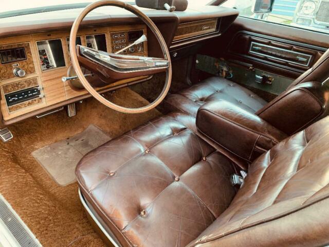 Lincoln Continental 1972 image number 12