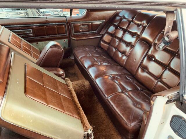 Lincoln Continental 1972 image number 13