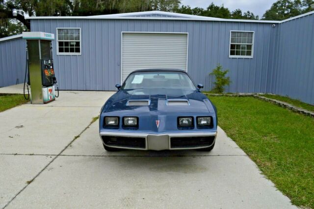 Pontiac Firebird 1979 image number 0