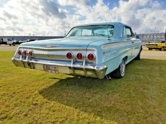 Chevrolet Impala 1962 image number 0